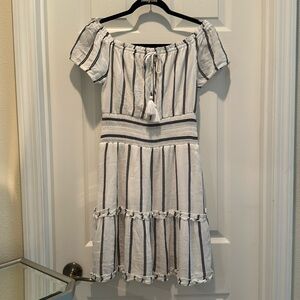 American eagle Spanish style off shoulder short dress